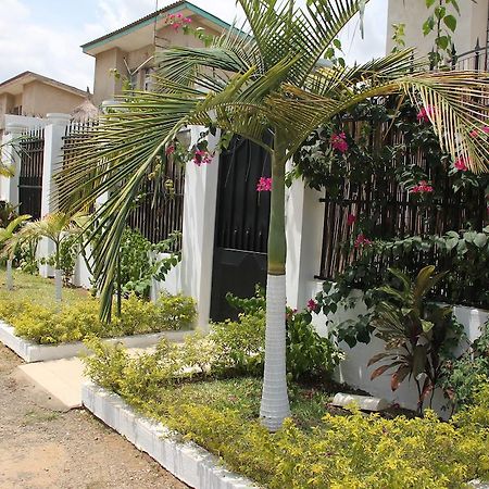 Residences Hotels Sejours Affaires Abidjan Esterno foto