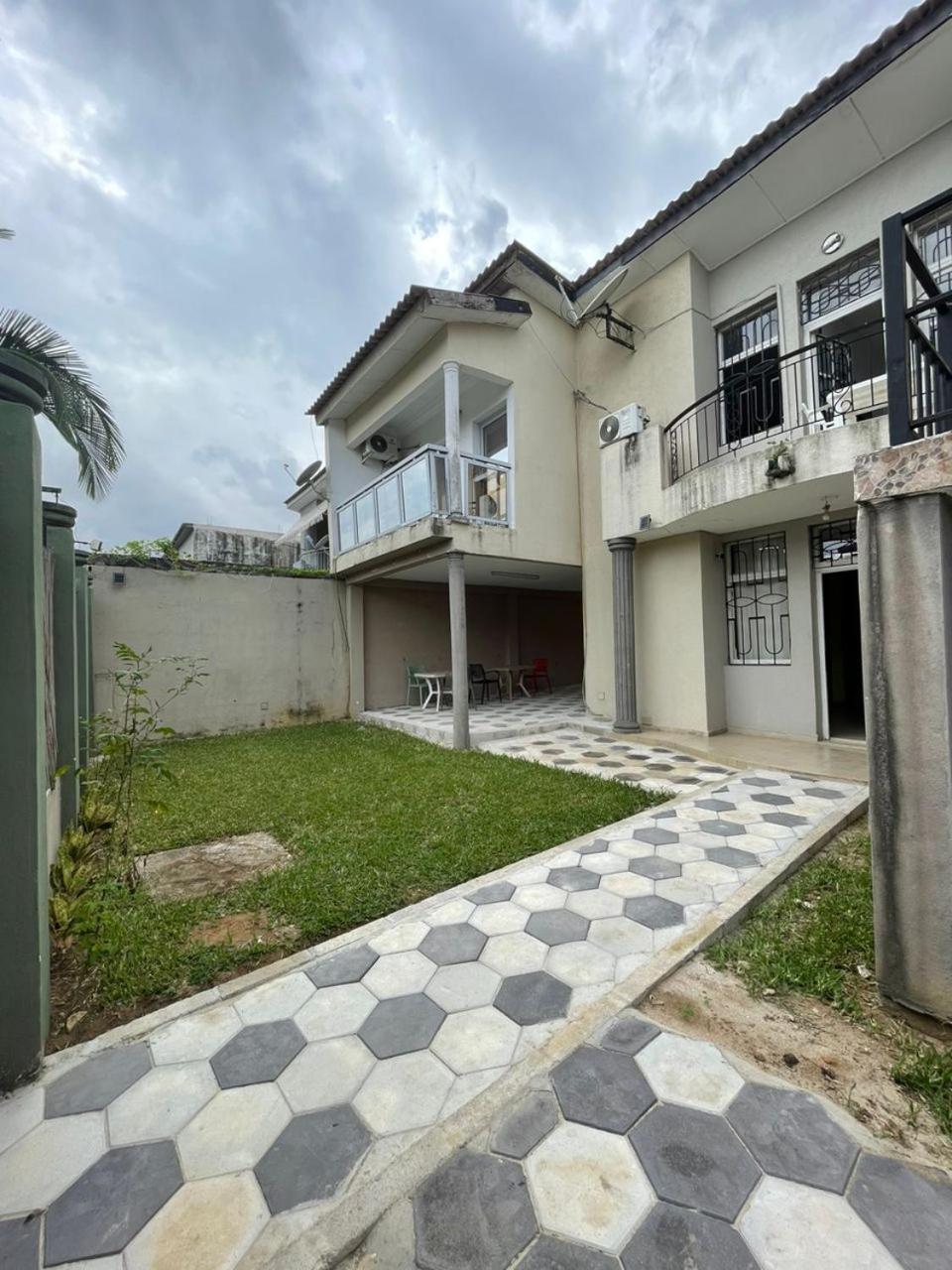 Residences Hotels Sejours Affaires Abidjan Esterno foto