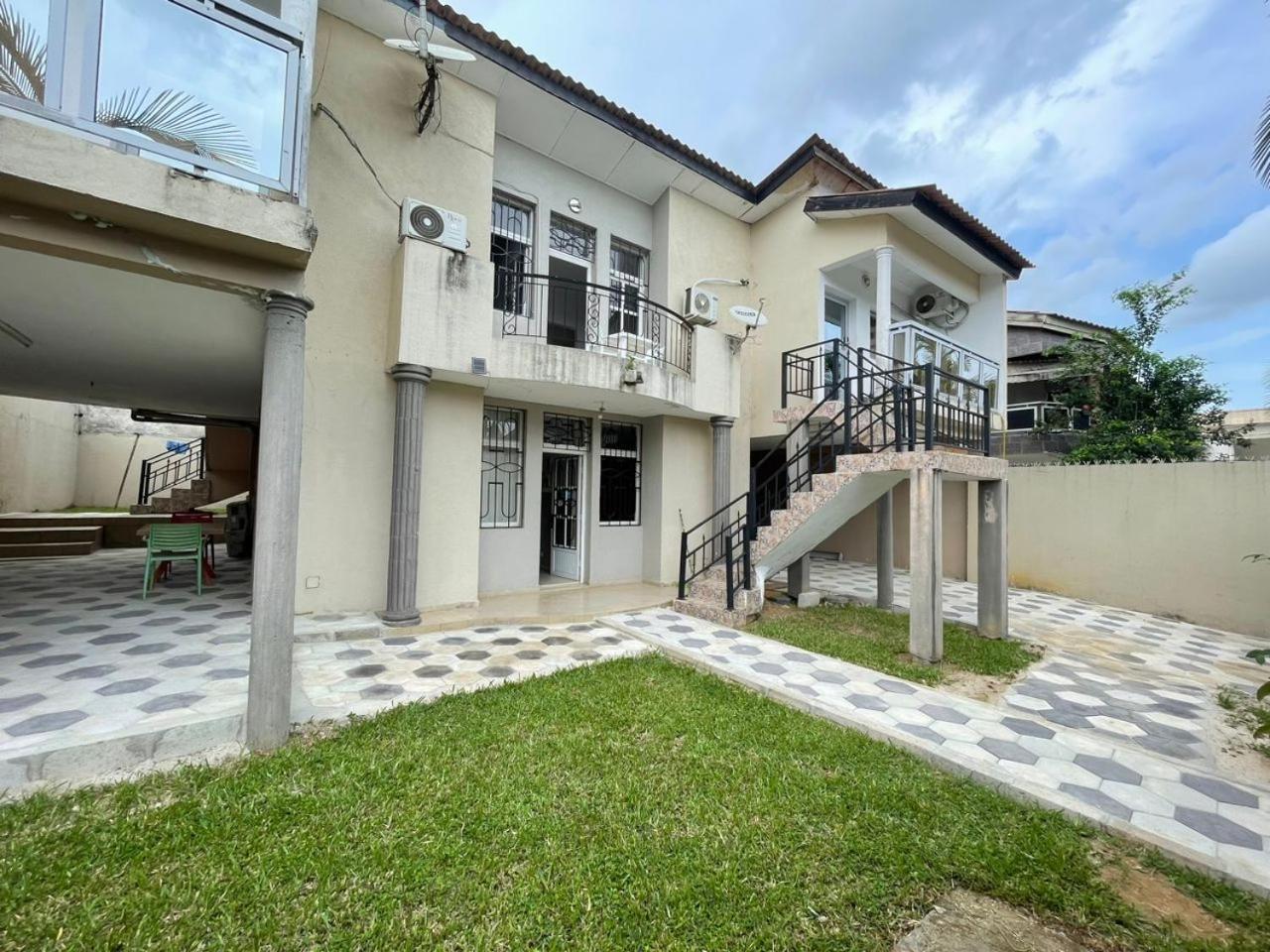 Residences Hotels Sejours Affaires Abidjan Esterno foto