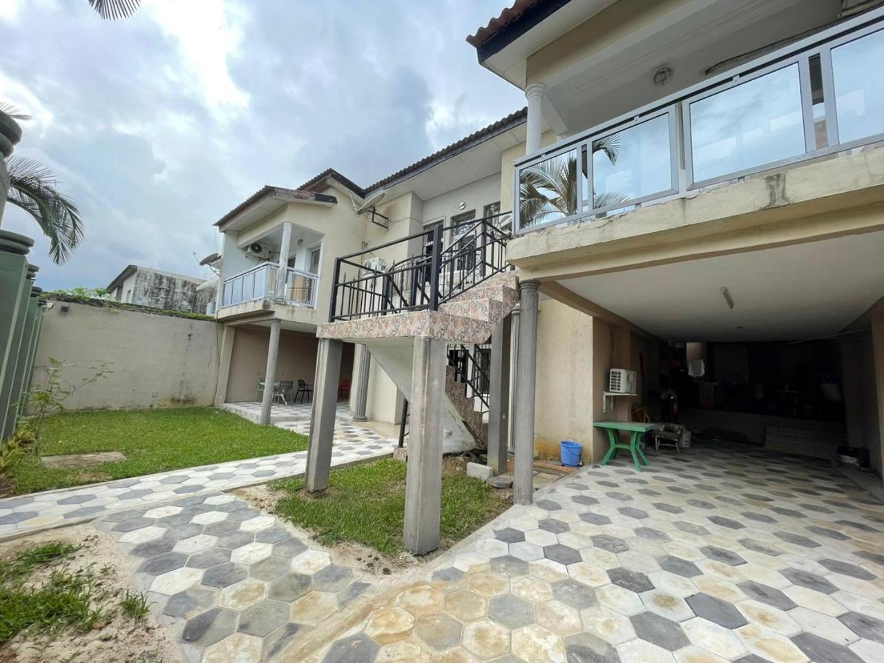 Residences Hotels Sejours Affaires Abidjan Esterno foto