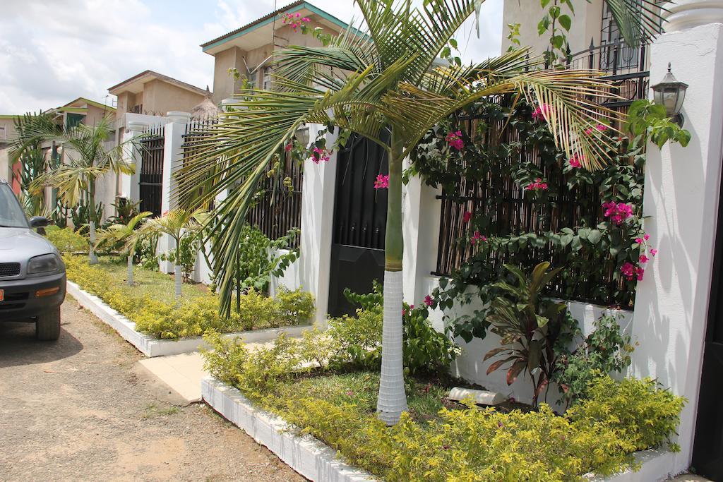 Residences Hotels Sejours Affaires Abidjan Esterno foto